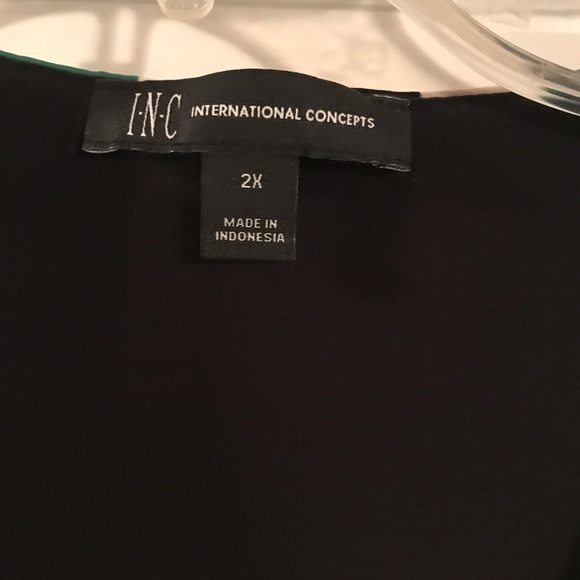 Women’s Plus Dress - Picture 2 of 2